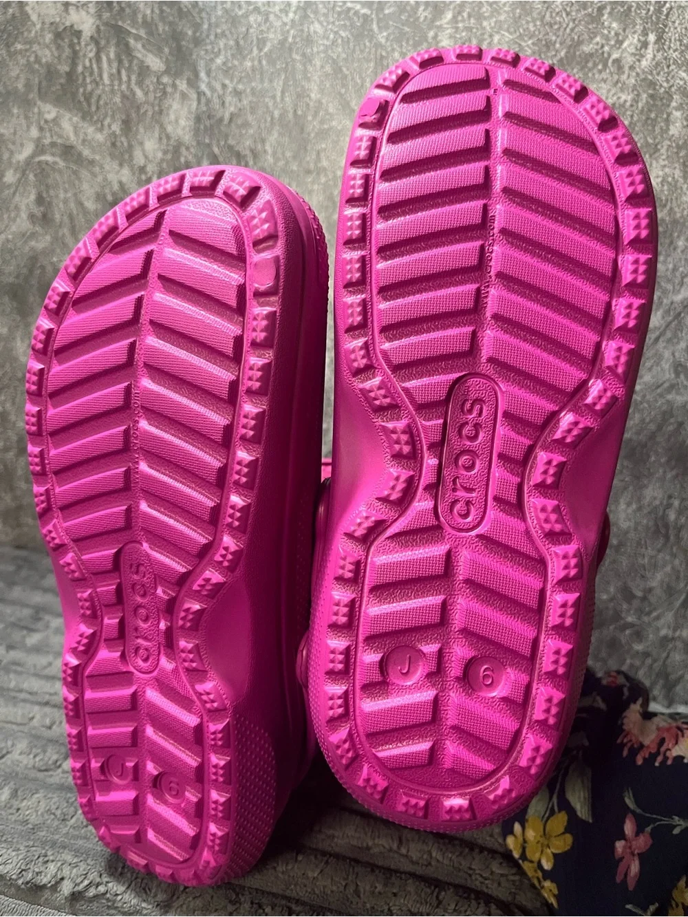 CROCS Kids' Magenta Puff Winter Clog Boot 6